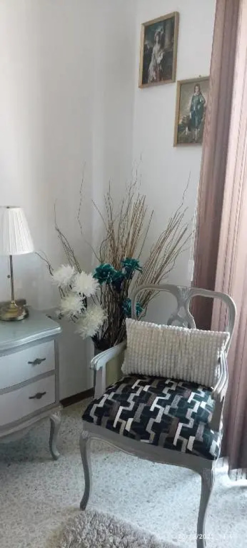 Close to airport, double bedroom, sofa-bed, private bathroom for adults and children aged 10 and over ONLY