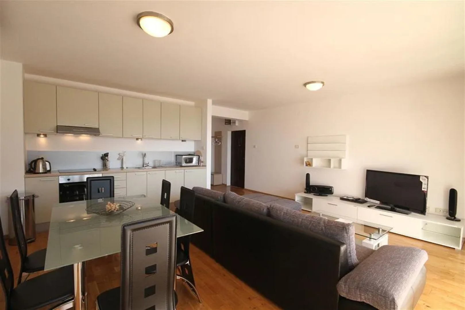 Blue Horizon Apartments