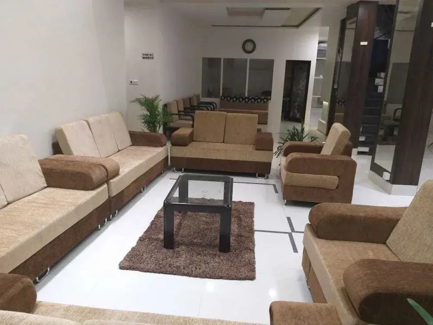 Hotel Shashinag Clarks Inn