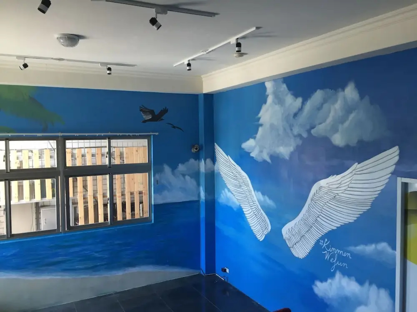 Breeze & Waves A Seaside Inn