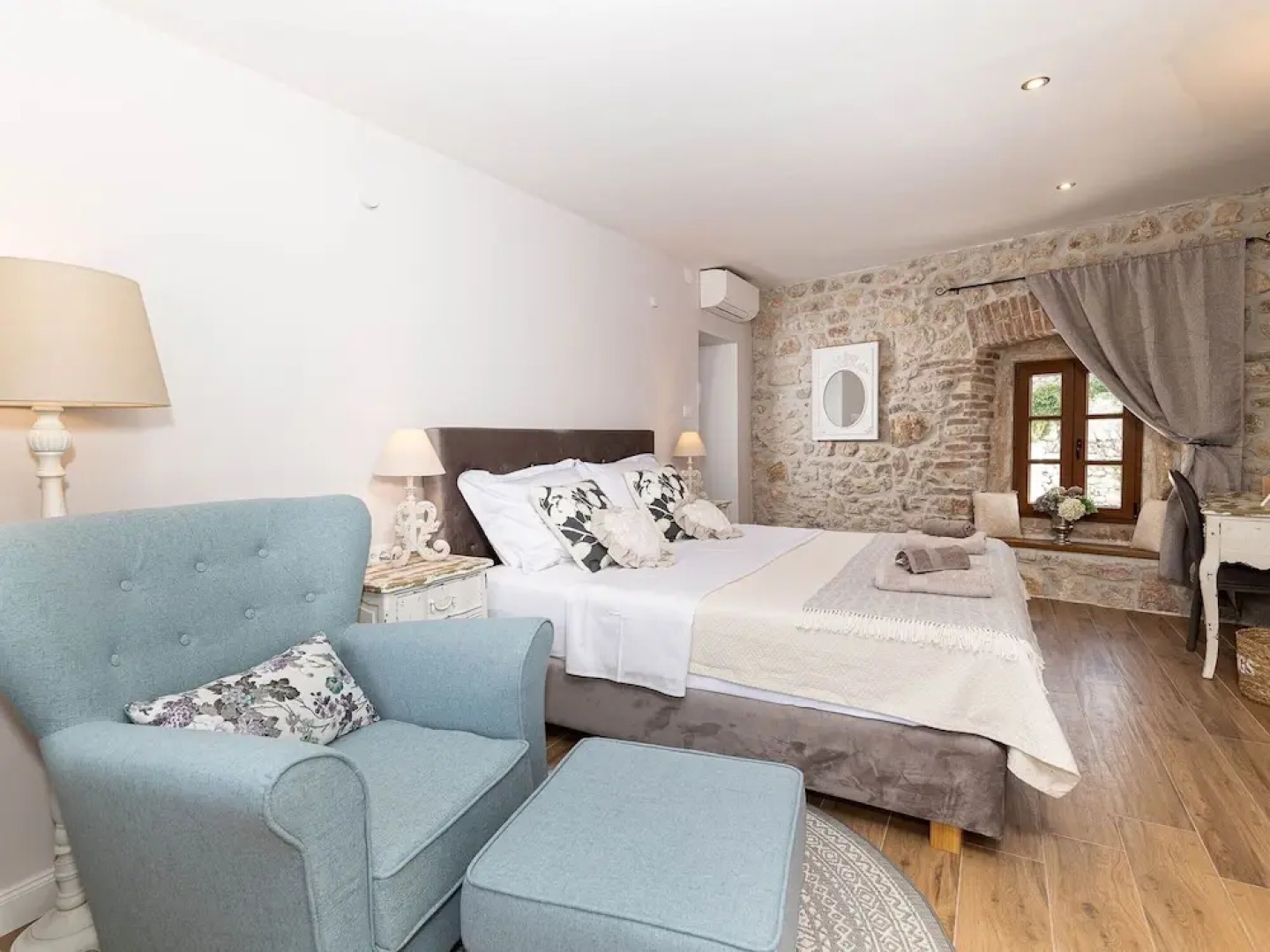 Amazing Villa With Pool, Wellness and Stunning View