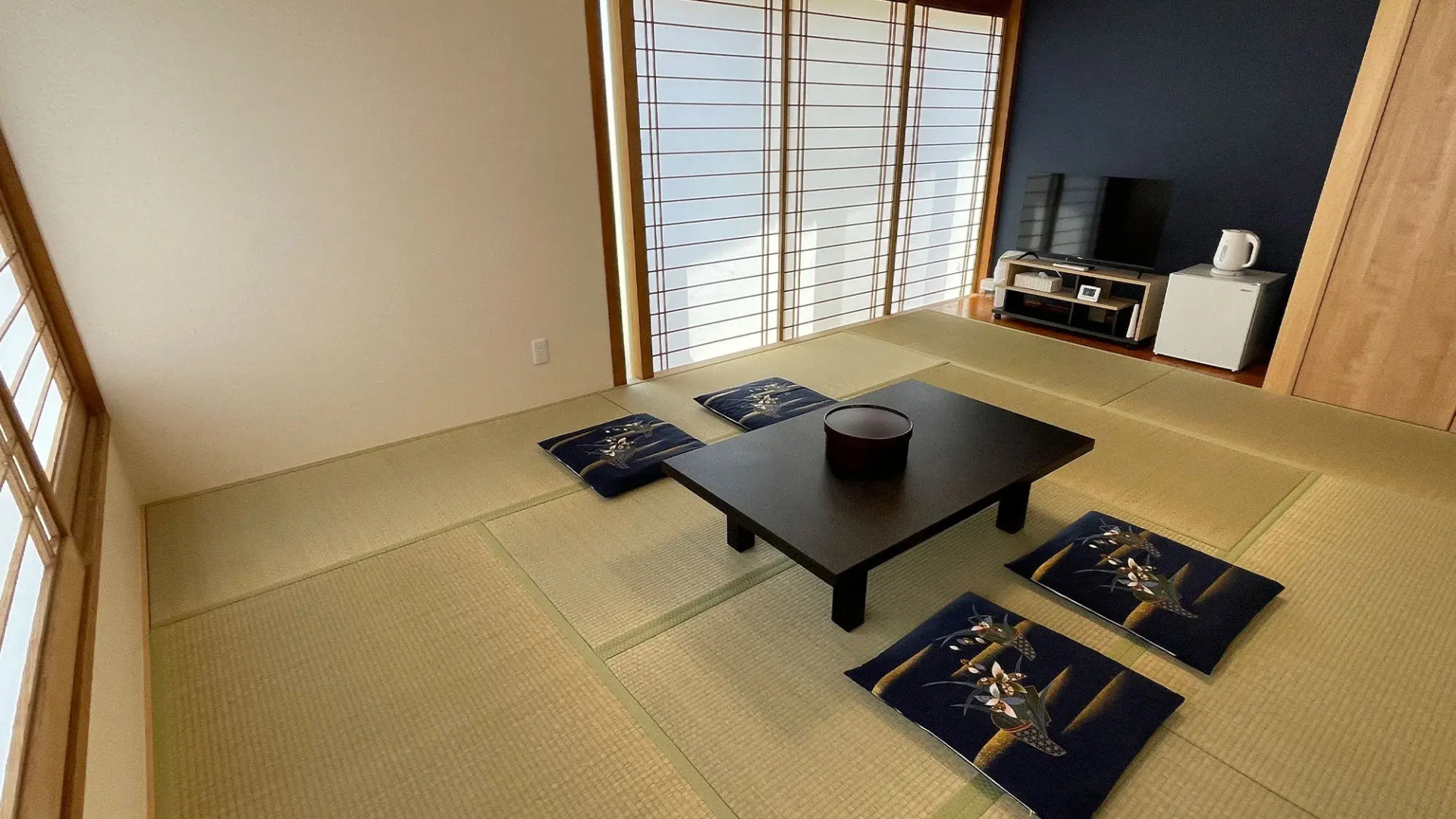 Higashiura Sun Park Hana No Yu