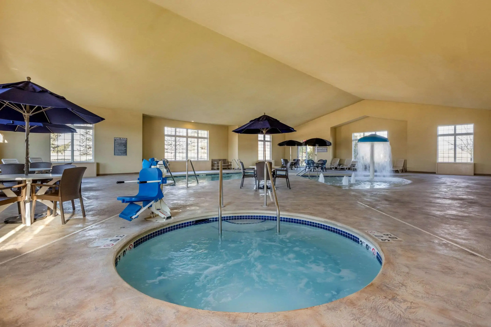 Comfort Suites Cedar Falls