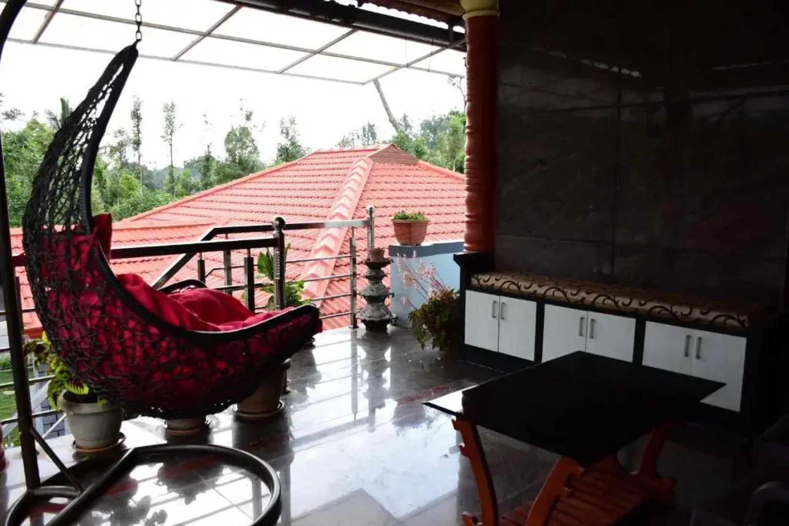 Srinikethana Home Stay with Swimming Pool