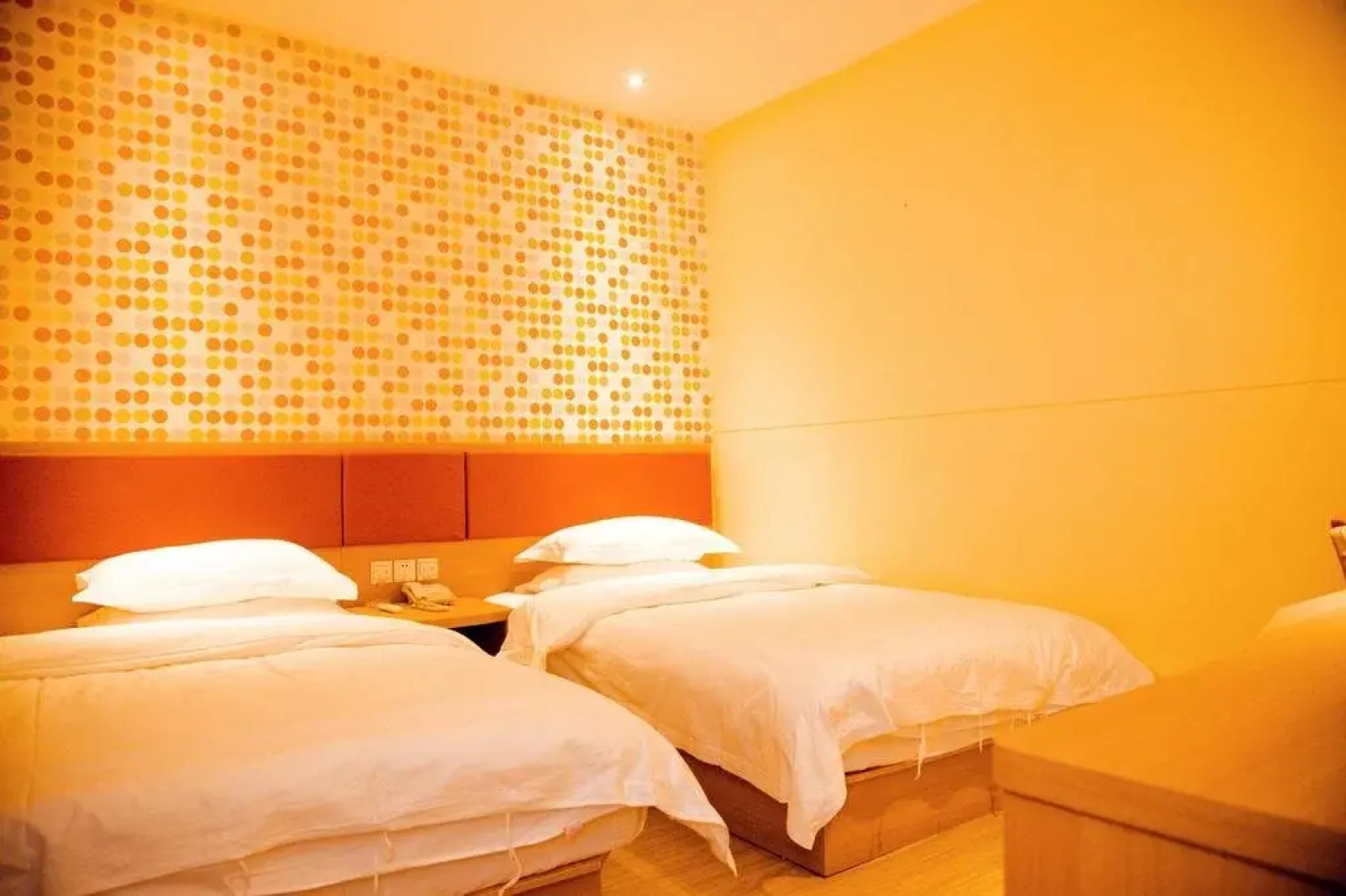 Xingrui Chain Hotel（Xuchang Railway Station Datong）