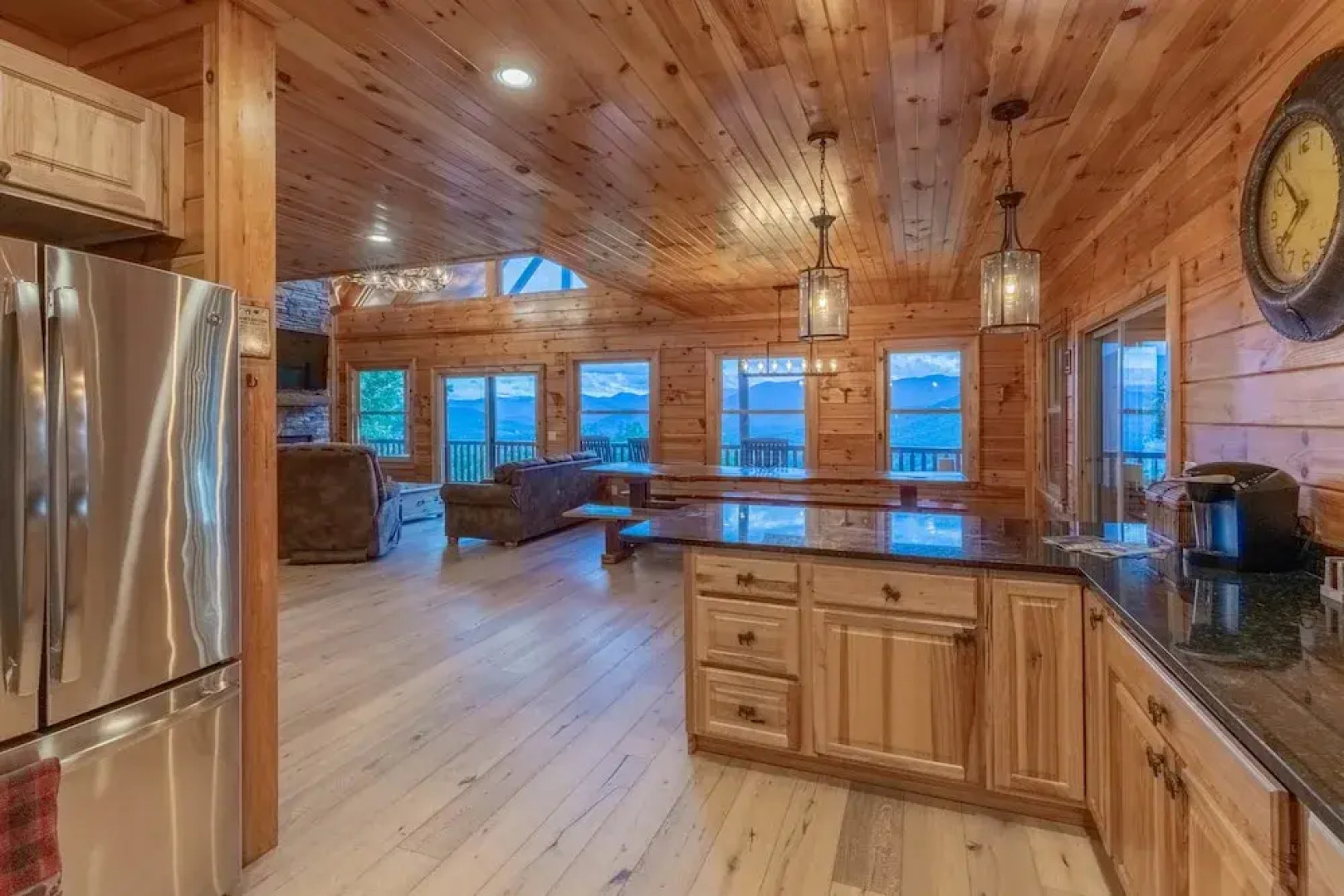 Luxury 4200 Sqft Log Cabin on 50 Acres Sleeps 16