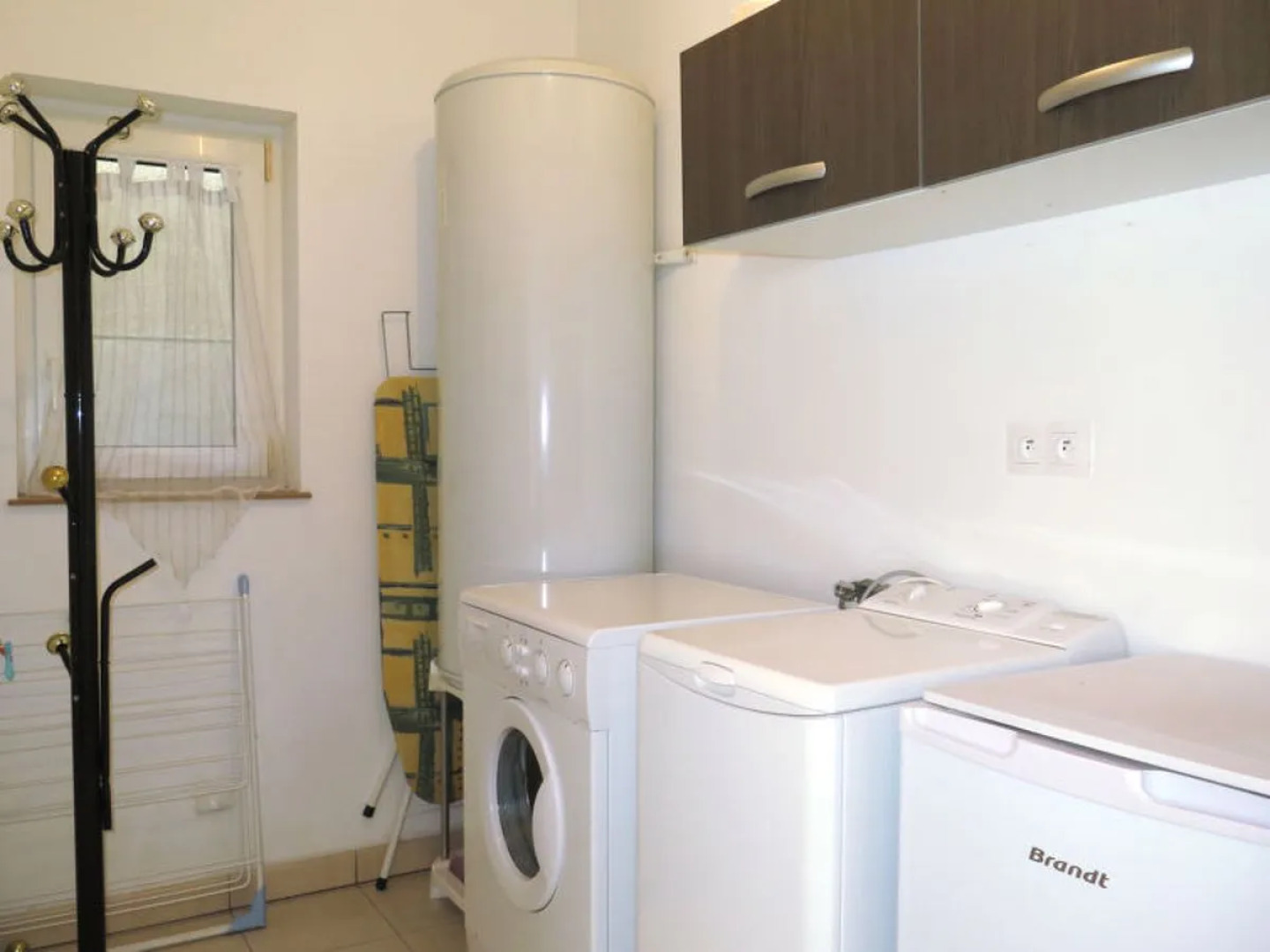 Chez Yvonne (PBA116)