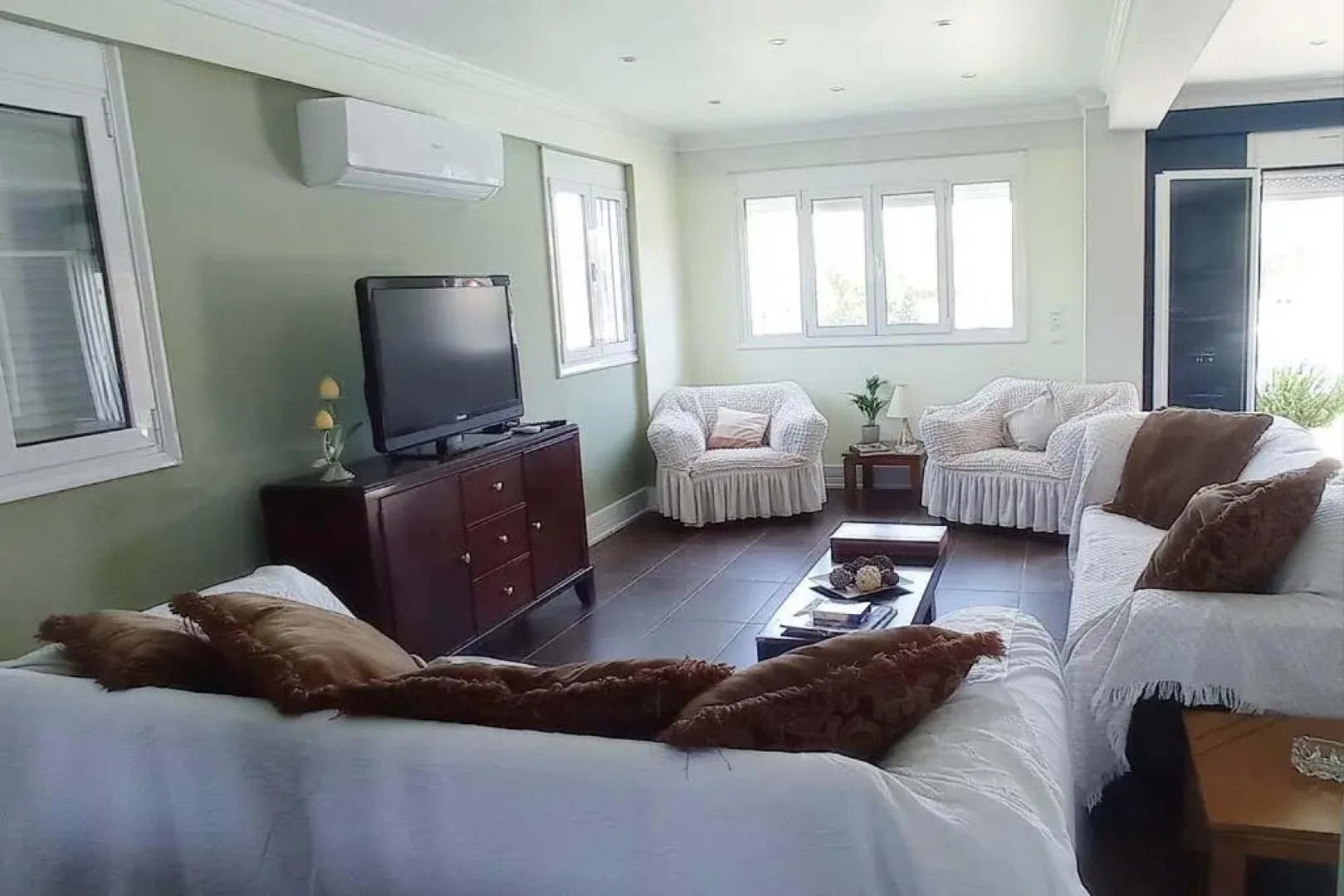 Villa IRENE Evia, 4 bdr, Pool, 500m to Beach