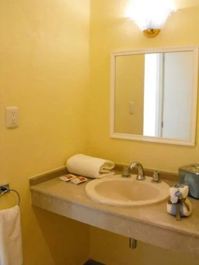 Los Arcos Hotel & Spa