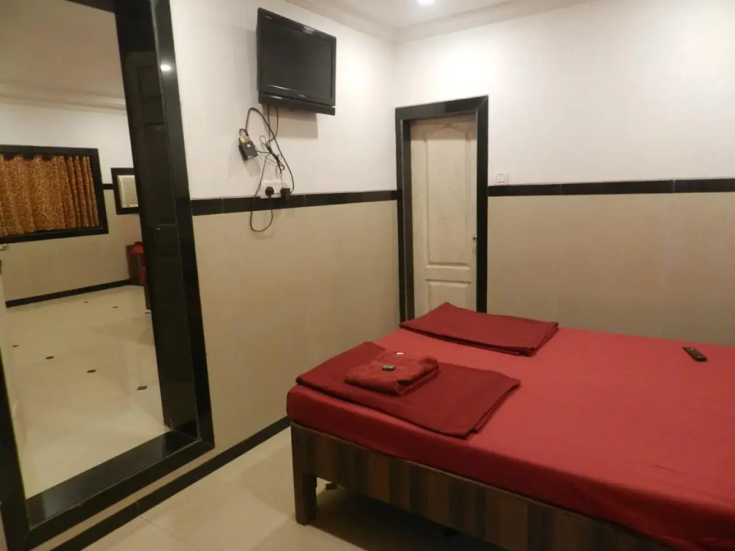 Royal Hotel  - Matheran