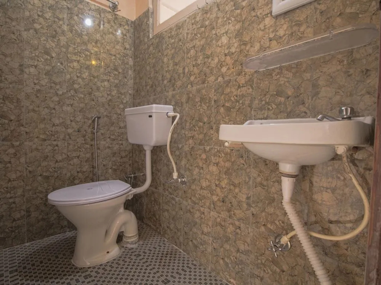 OYO 19941 Hotel Blue Diamond