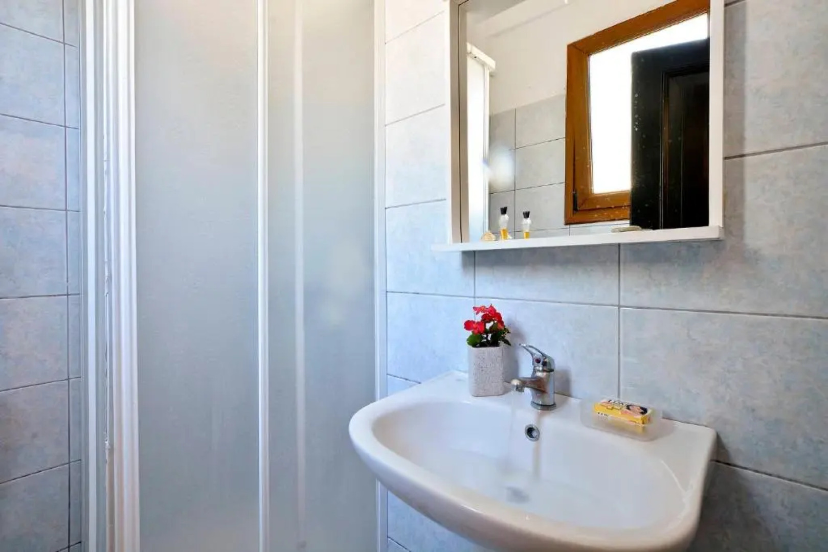 Renata Rooms & Studios