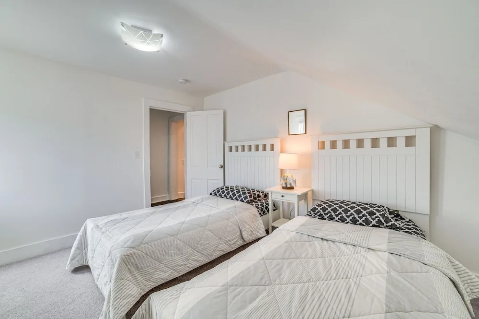 Steps to Dtwn! Suttons Bay Retreat Near Wine Trail