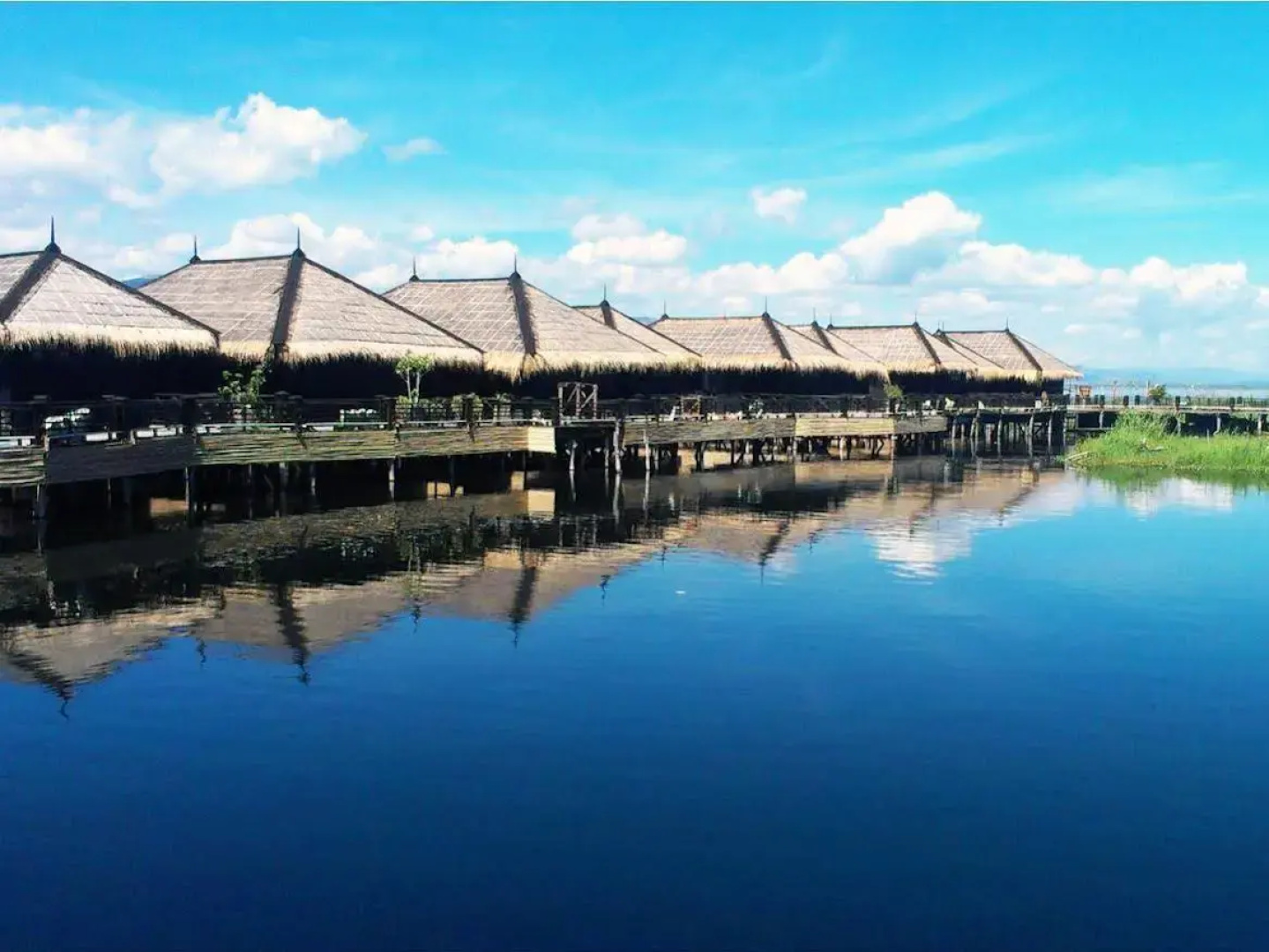 Sky Lake Inle Resort