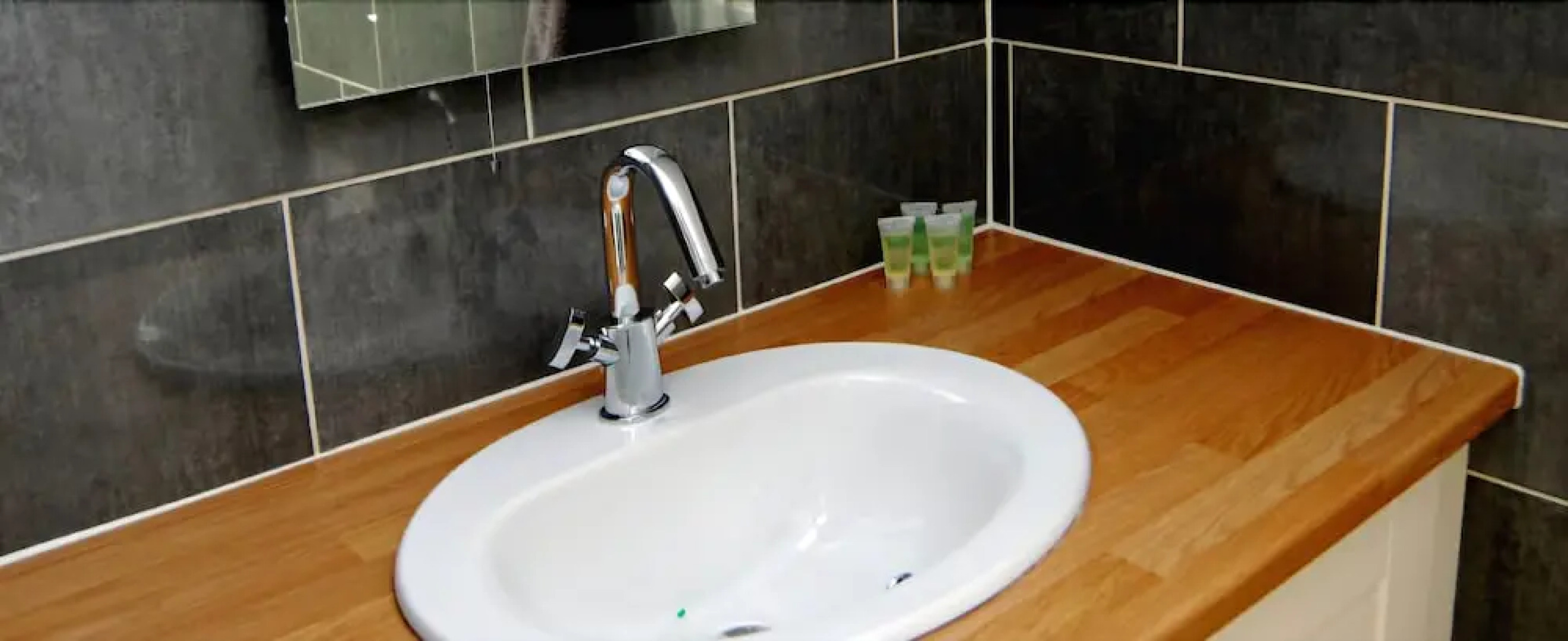 Fuller's Hill Cottages