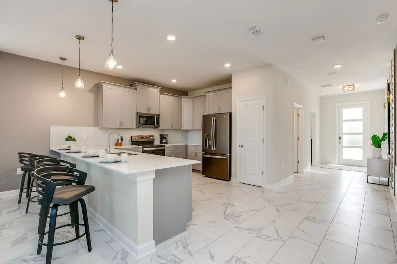 Stunning Villa w/ No Rear Neighbors! Near Disney