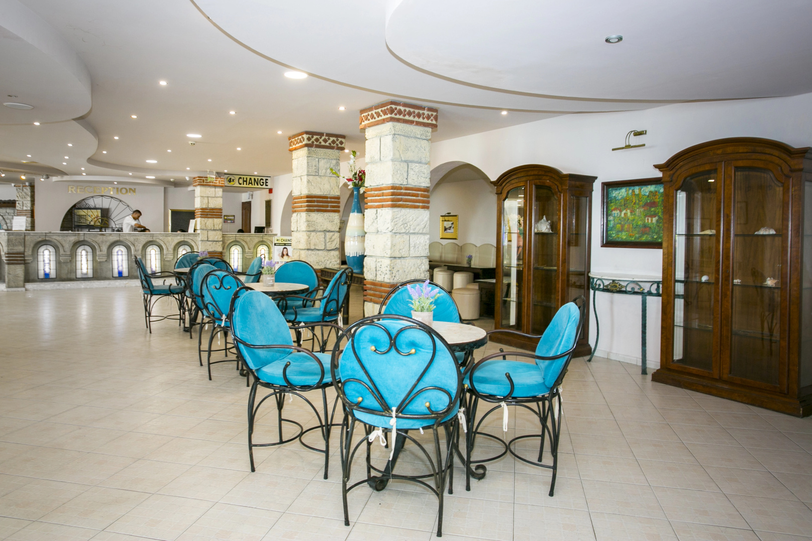 Elenite Holiday Village