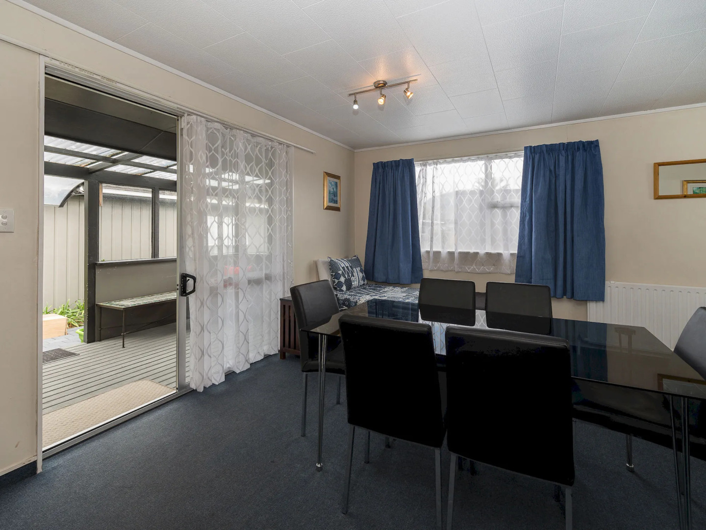 Red Rock Thermal Motel