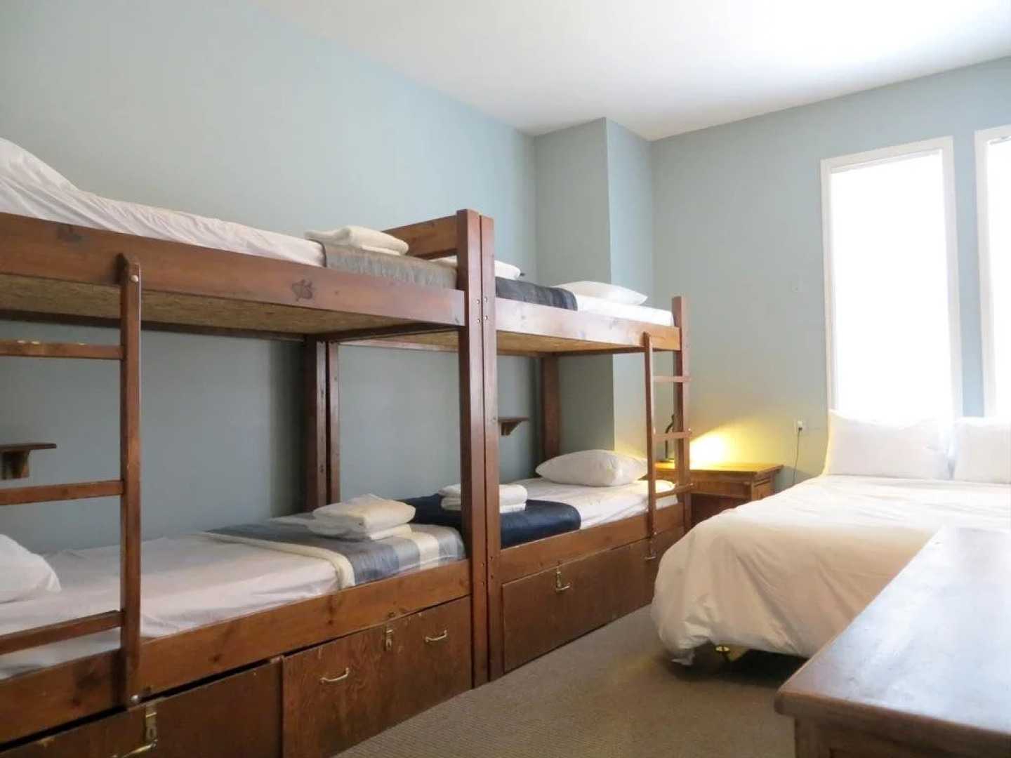 Crested Butte Lodge and Hostel