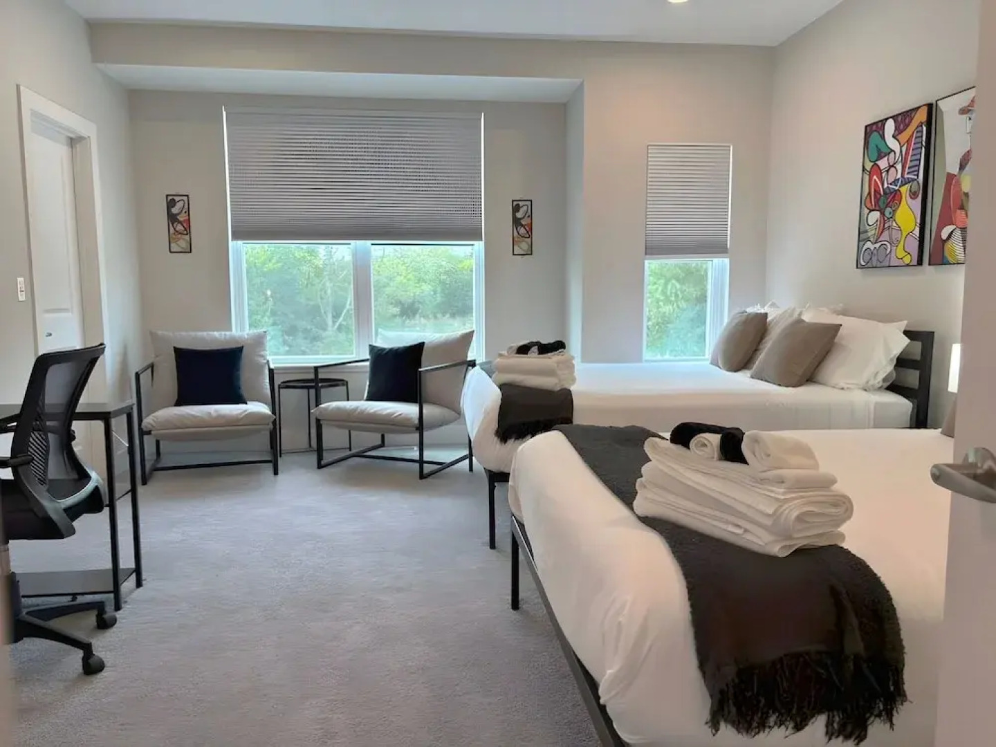 4BR Townhouse with Parking - WV rep 3