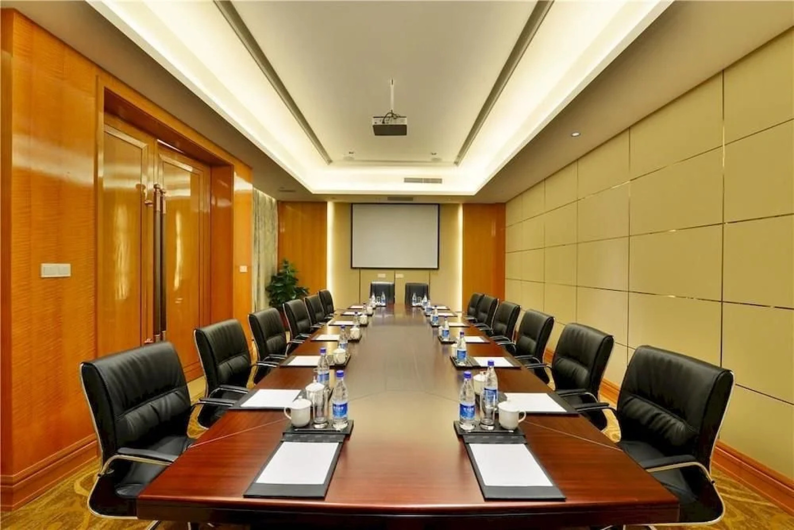 Xuchang Shenghe Lijing Hotel