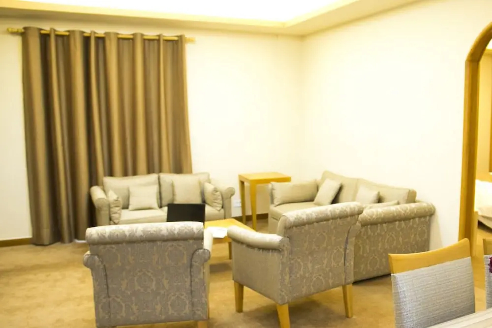 Bzommar Palace Hotel