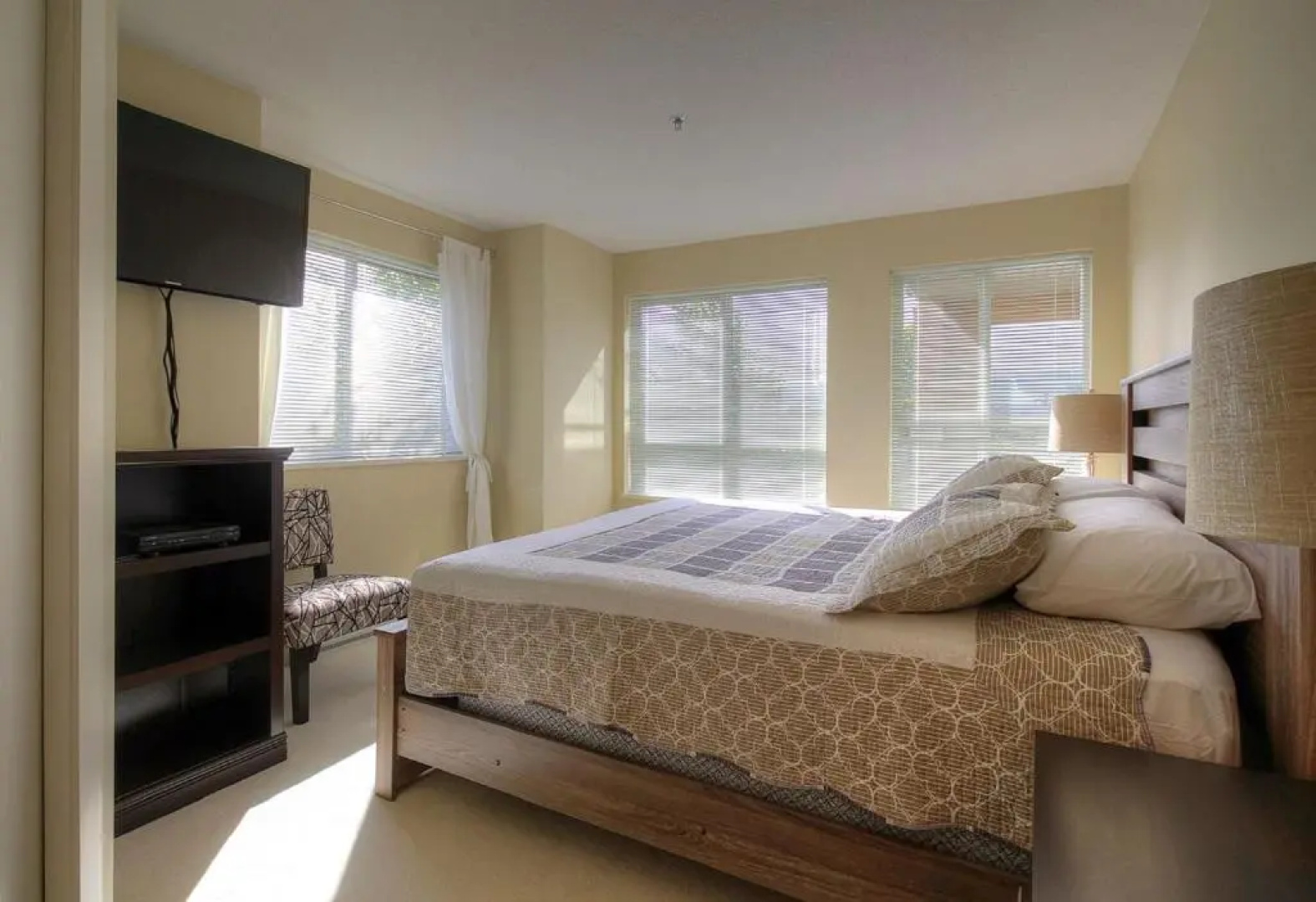 Waterscapes Resort by Discover Kelowna Resort Accommodations