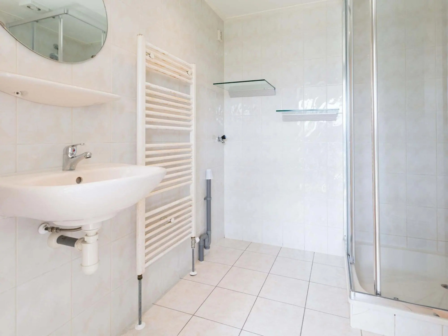 Detached chalet with dishwasher, on a holiday park, 8 km. from beautiful Hoorn