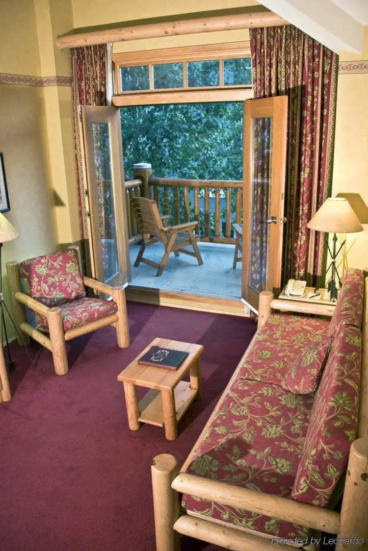 Brewster Mountain Lodge