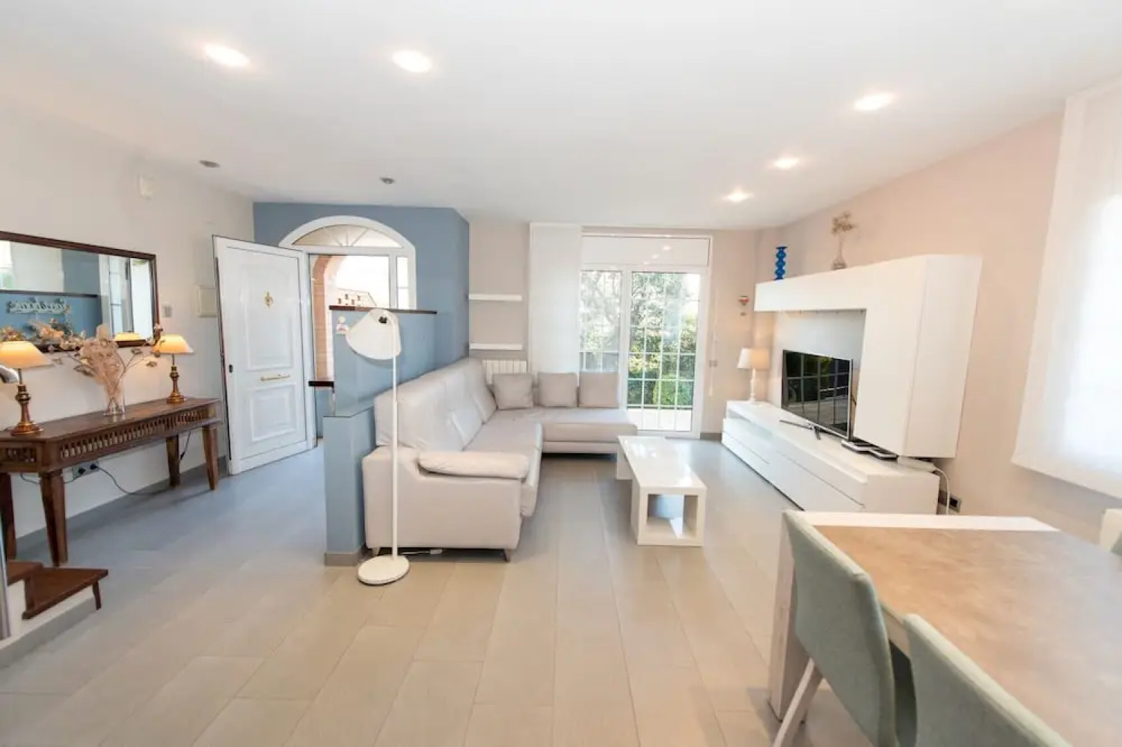 HomeHolidaysRentals Royal