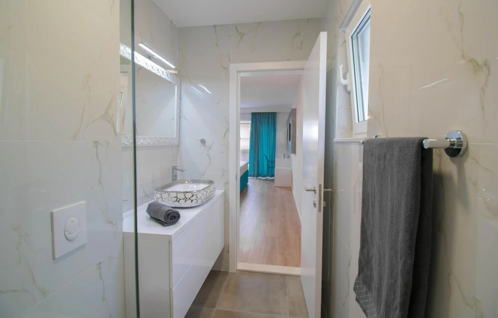 Beautiful Home in Bast With Outdoor Swimming Pool, Wifi and 3 Bedrooms