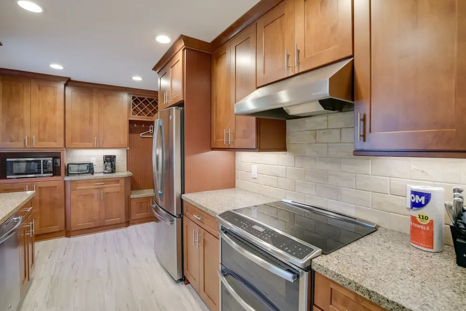 Cozy Minneapolis Home w/ Air Hockey, Near Downtown