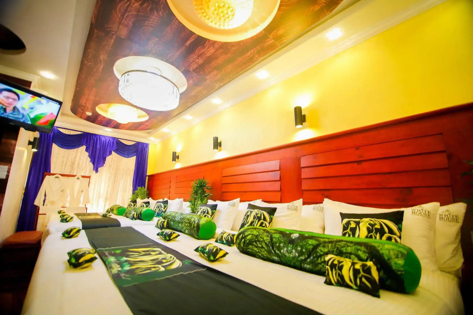 Hotel White House