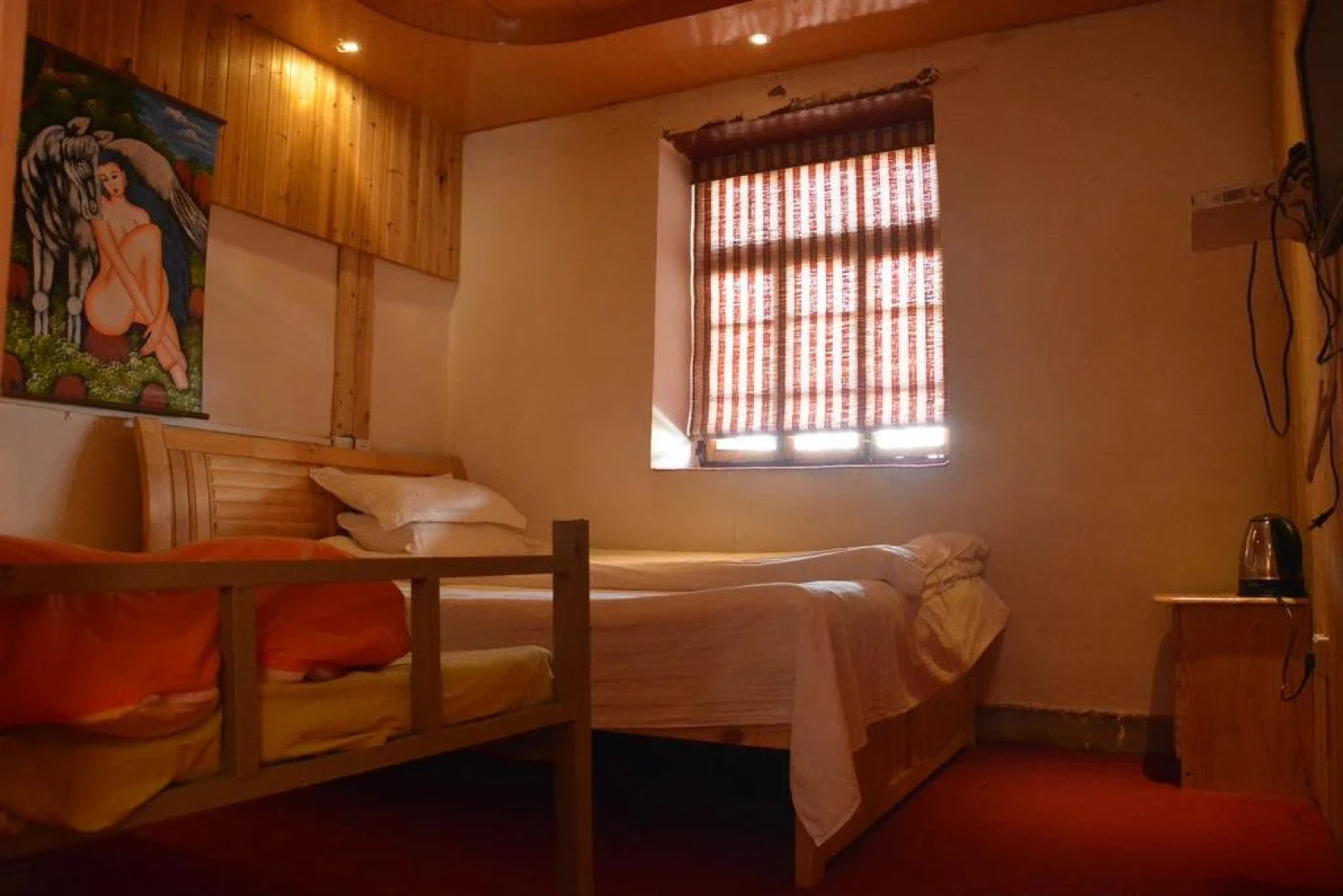 Shangri La Gold Year Youth Hostel