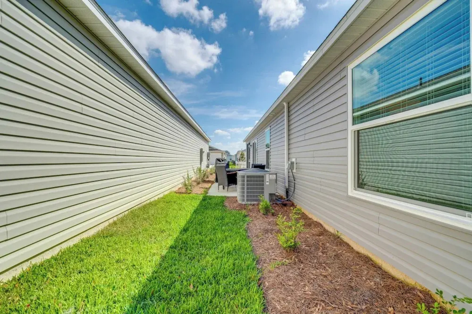 Pool Access, Patio & Grill: Sunny Florida Escape!