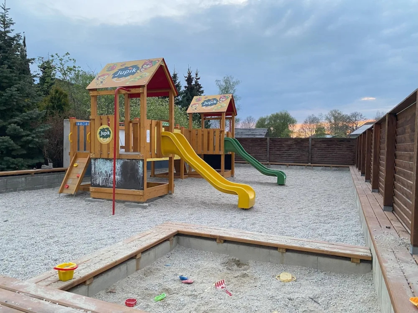 Rekreační a Kongresové Centrum Nové Dvory