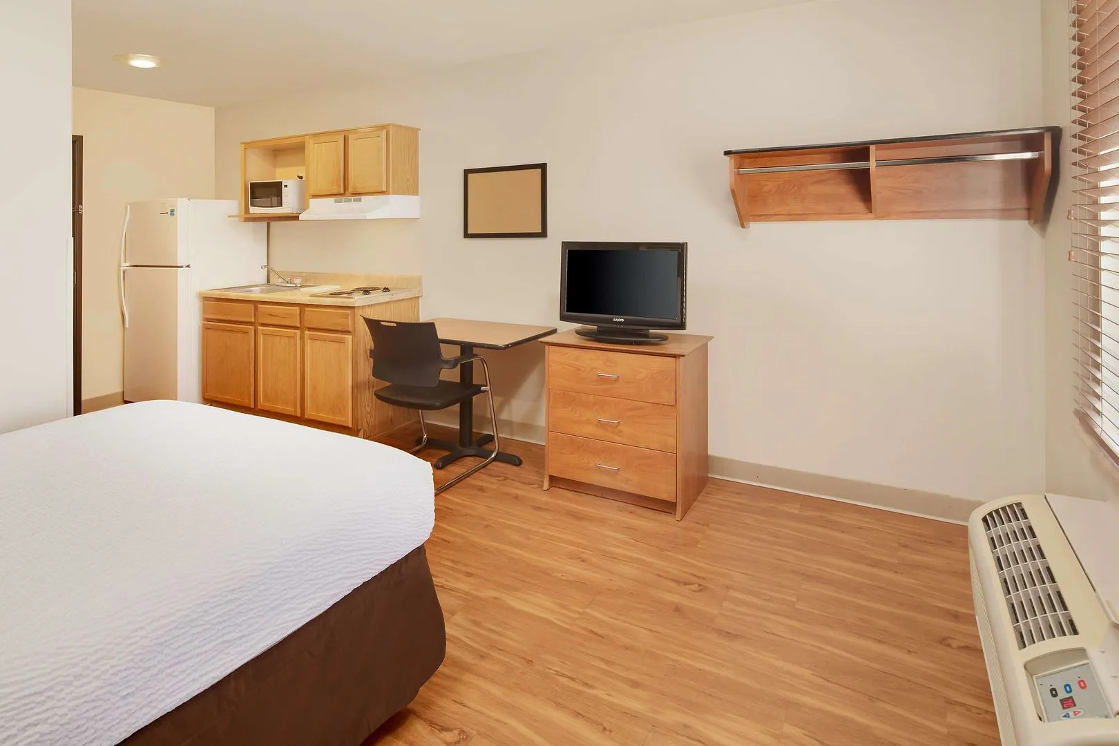 Extended Stay America Select Suites - Wilmington - West
