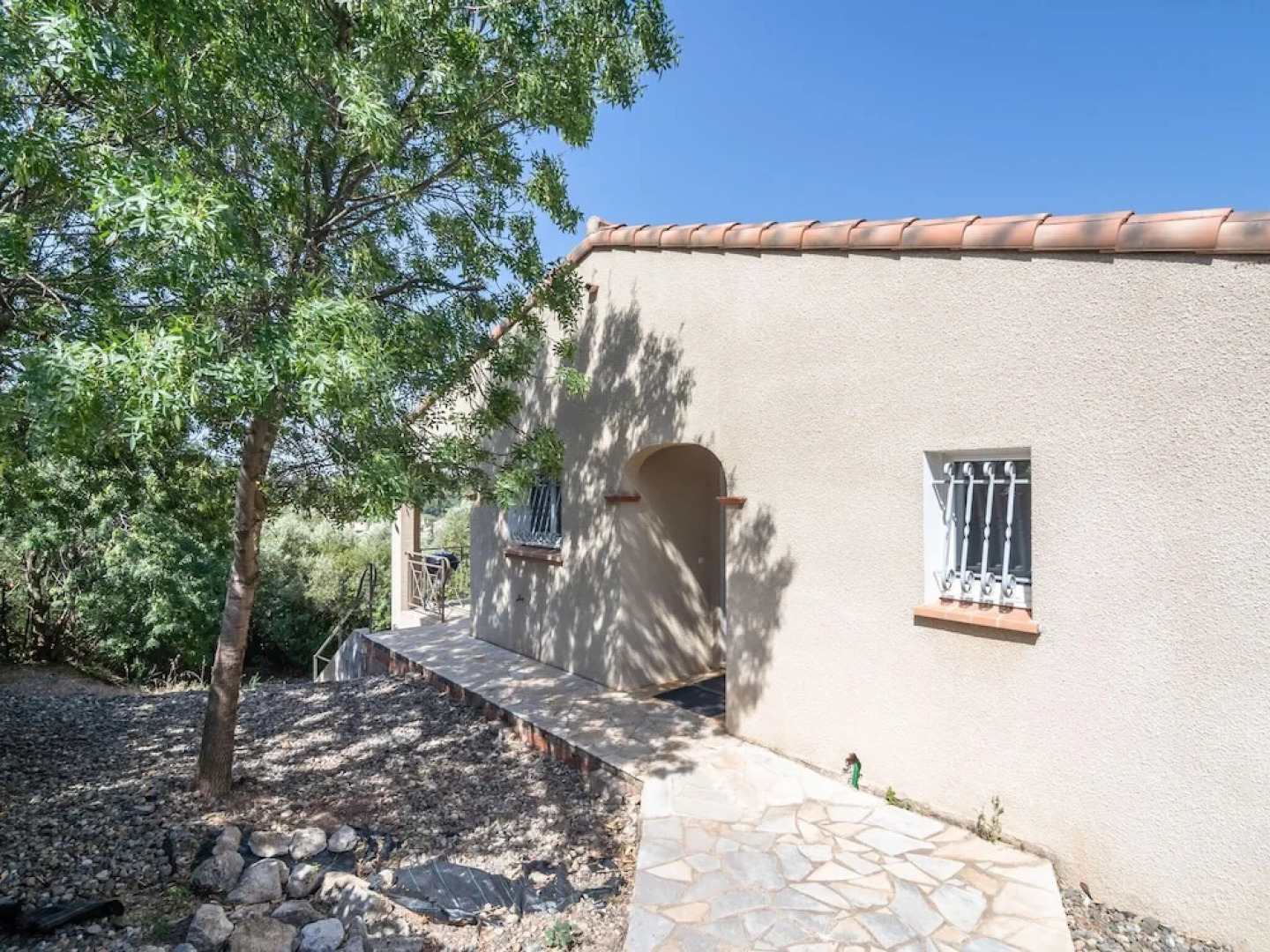 Spacious Luxury Villa With Heated Swimming Pool, Jacuzzi, Stunning Views and Plenty of Privacy