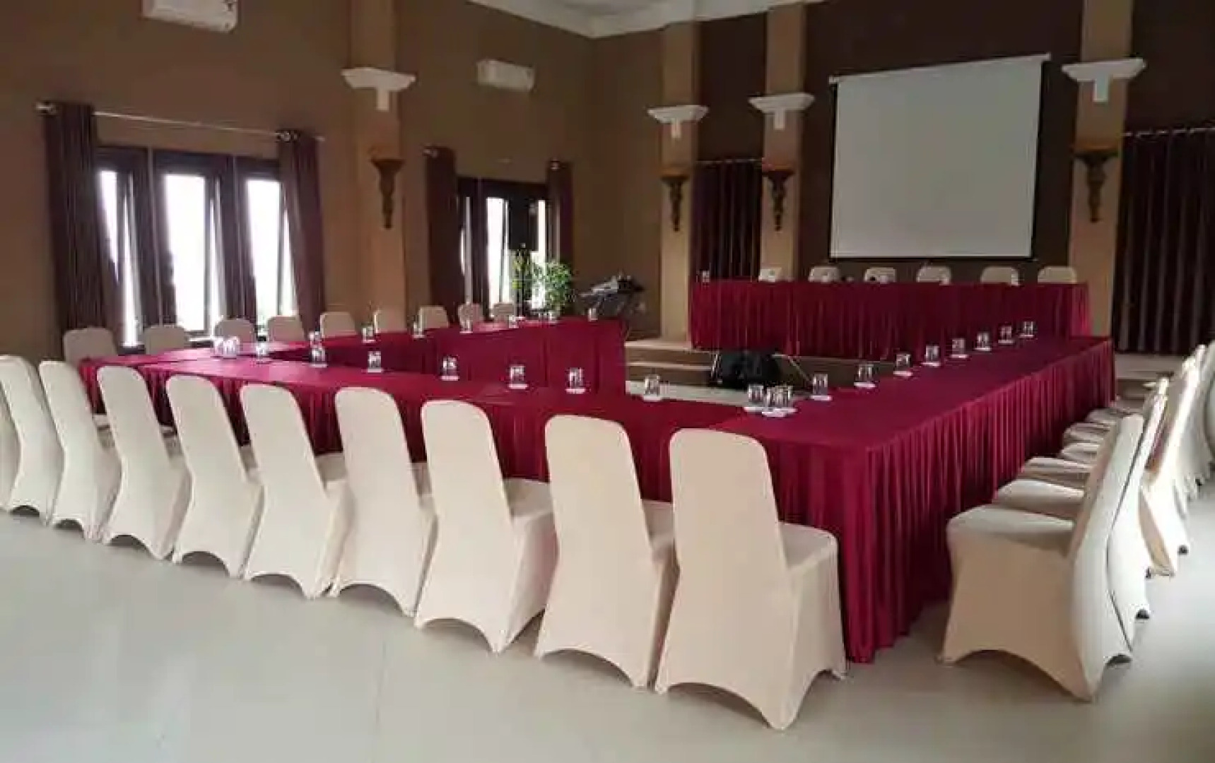 OYO 309 Avila Ketapan Rame Hotel