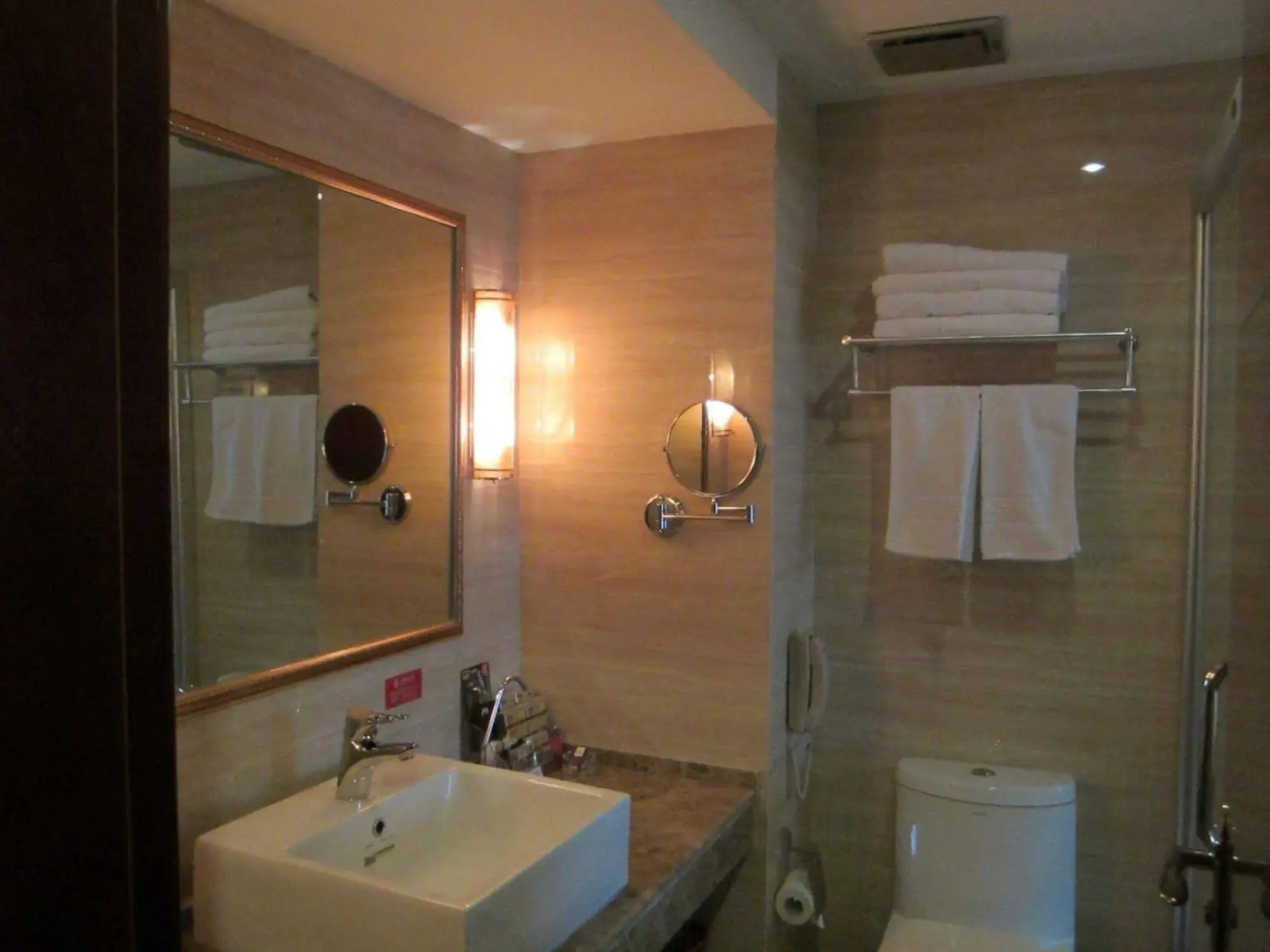 Wenjing Holiday Hotel