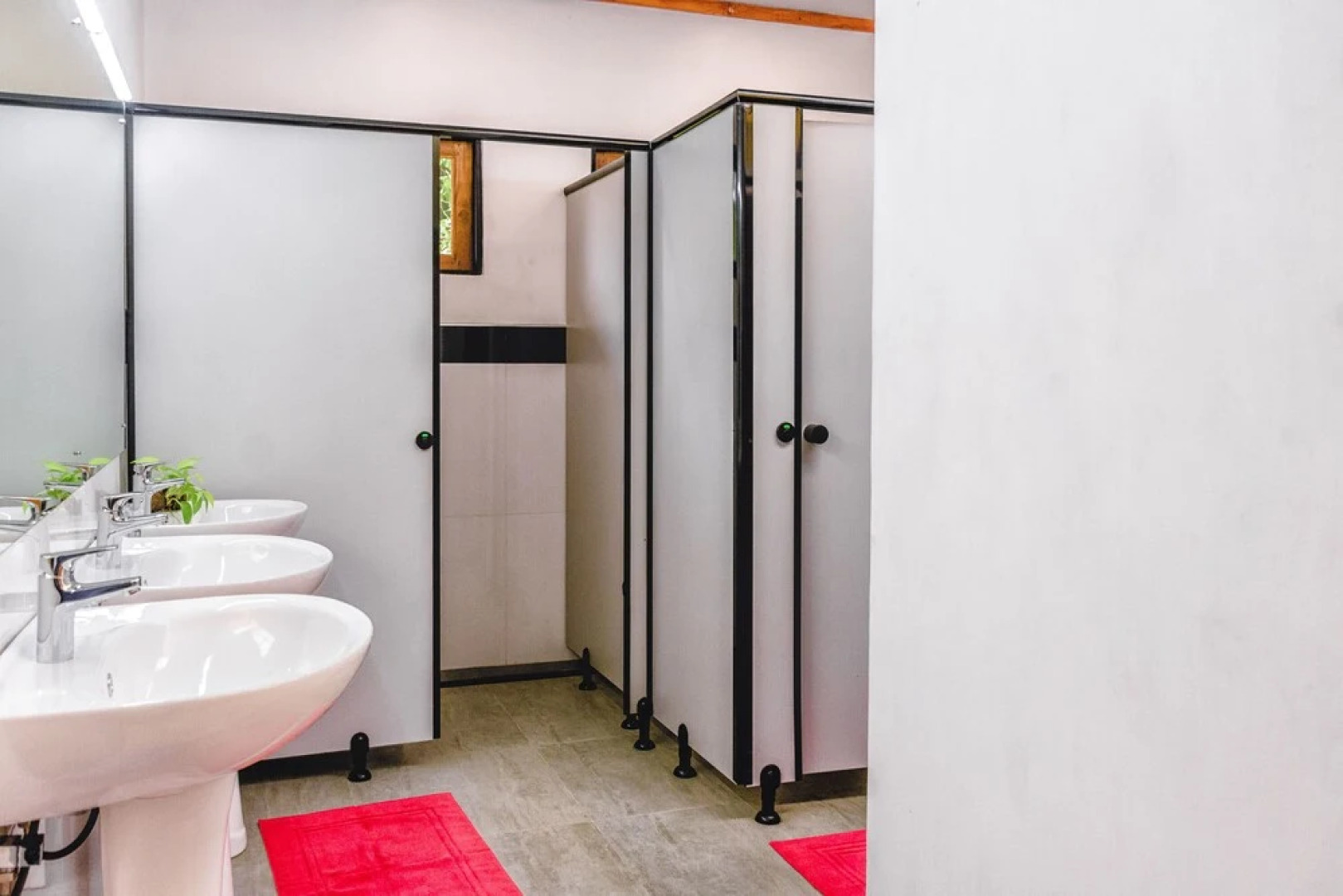 Pinnawala Backpack Residencies