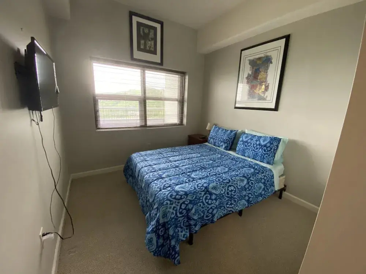 Romantic Getaway 2 Bedroom Condo by Redawning