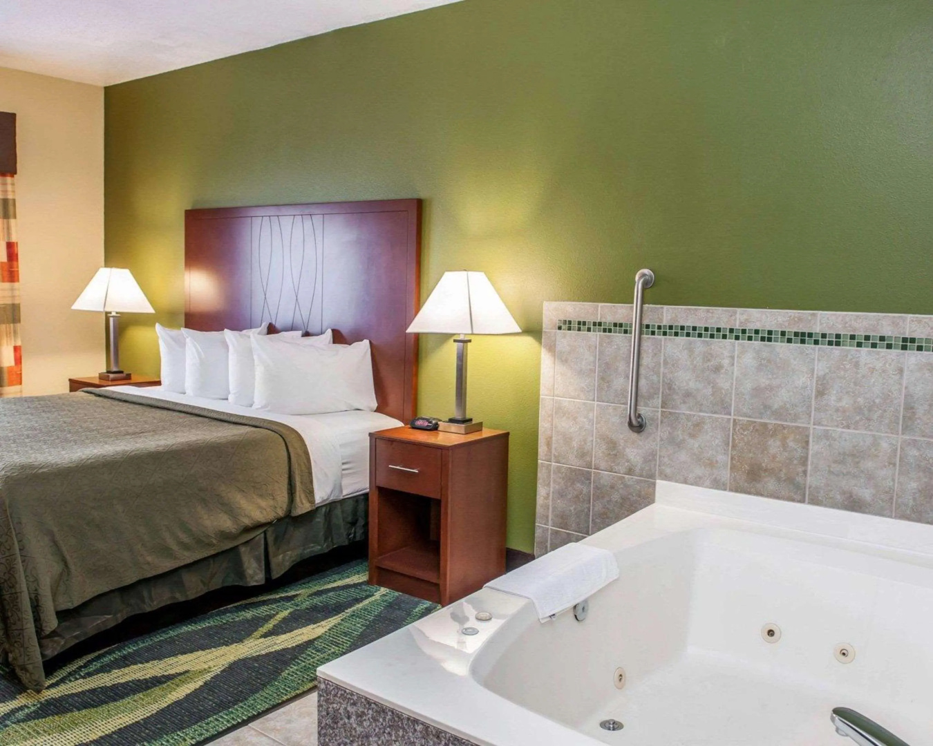 Quality Inn & Suites South Bend Airport