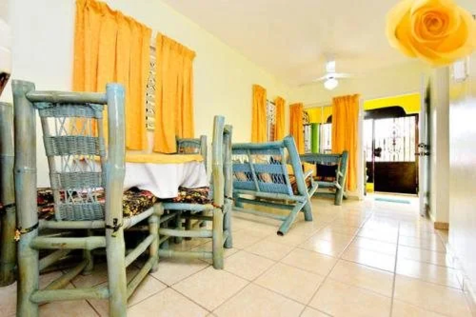 Aparta Hotel Las Flores