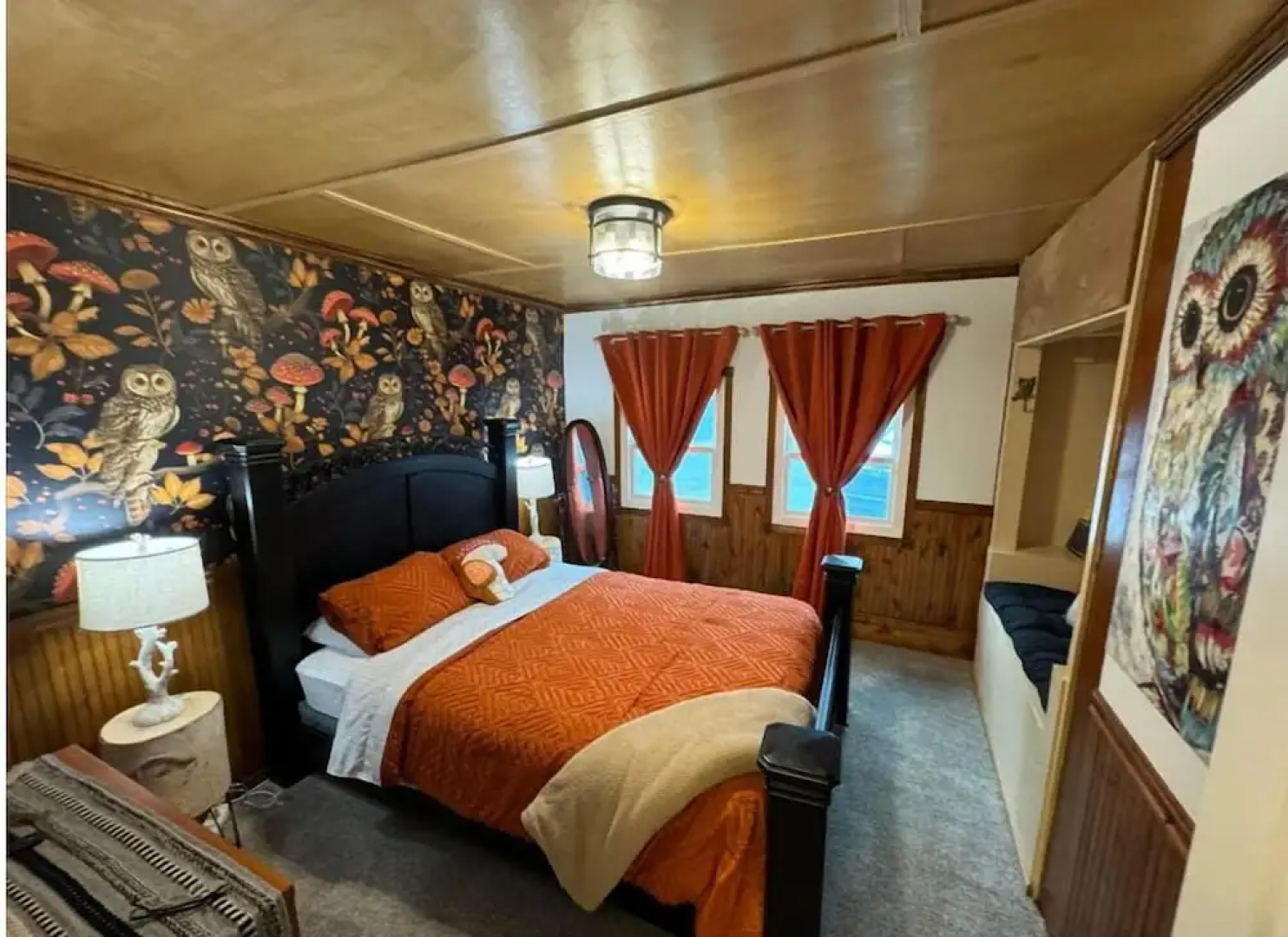 Nauti Otter Inn and Yurt Village