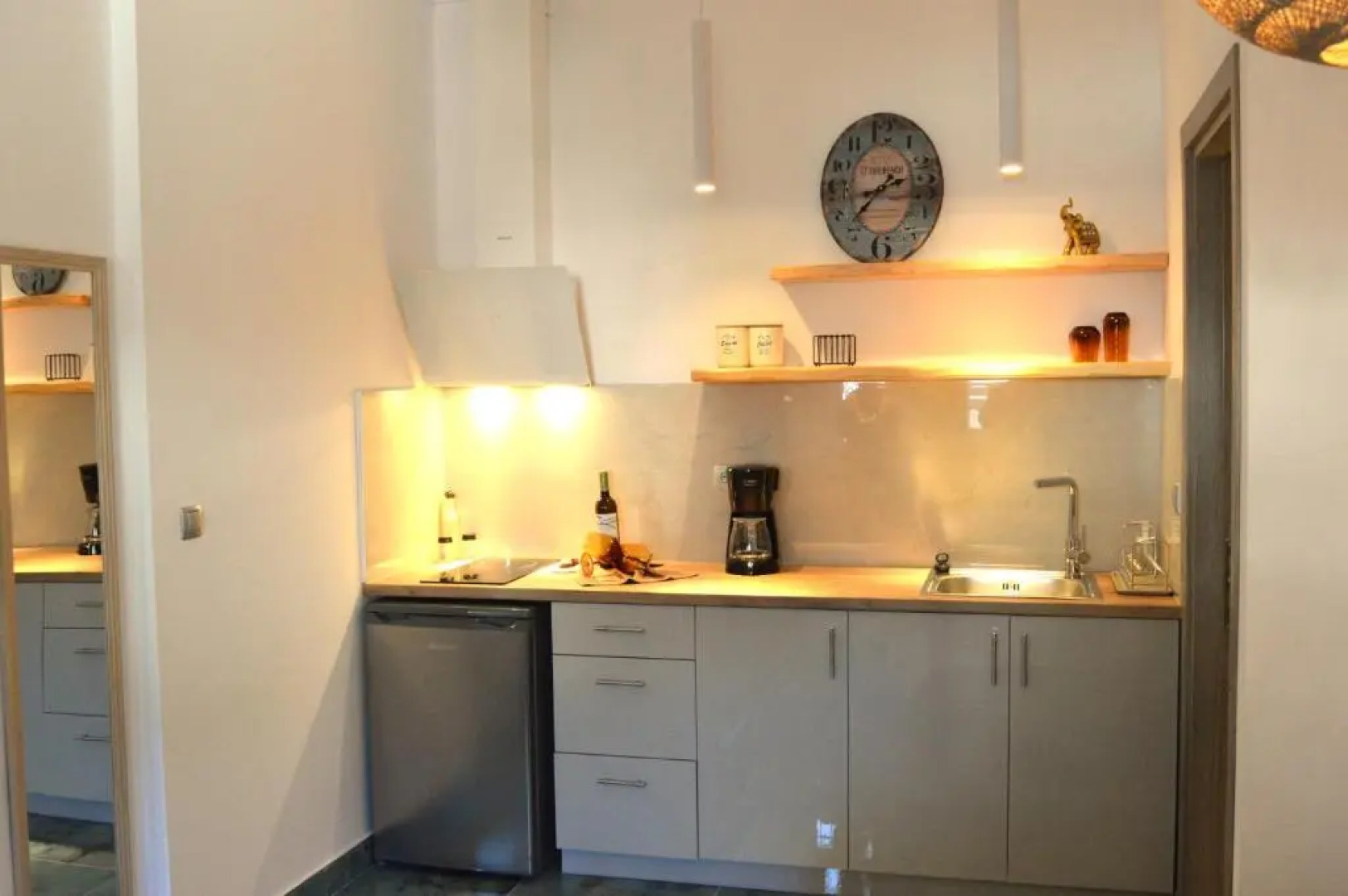 Golden Mile STUDIO-APARTMENT