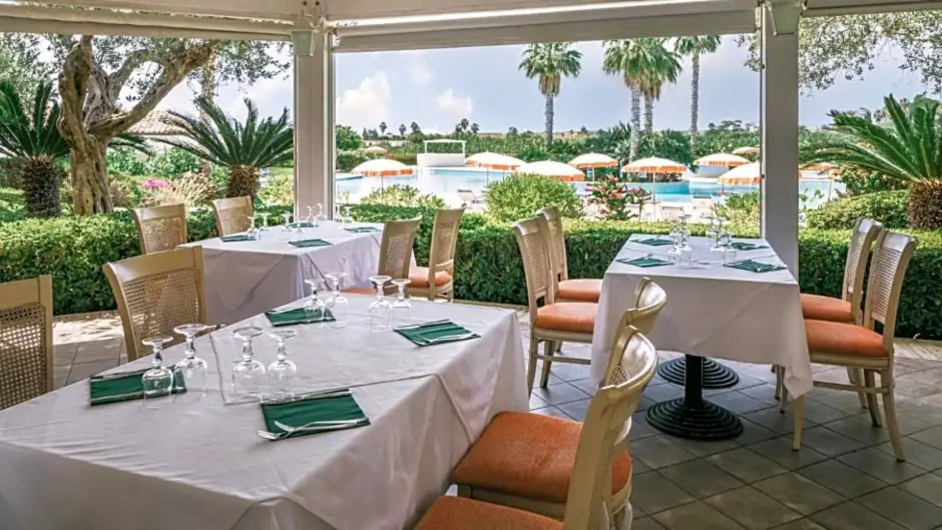 Costanza Charme Club