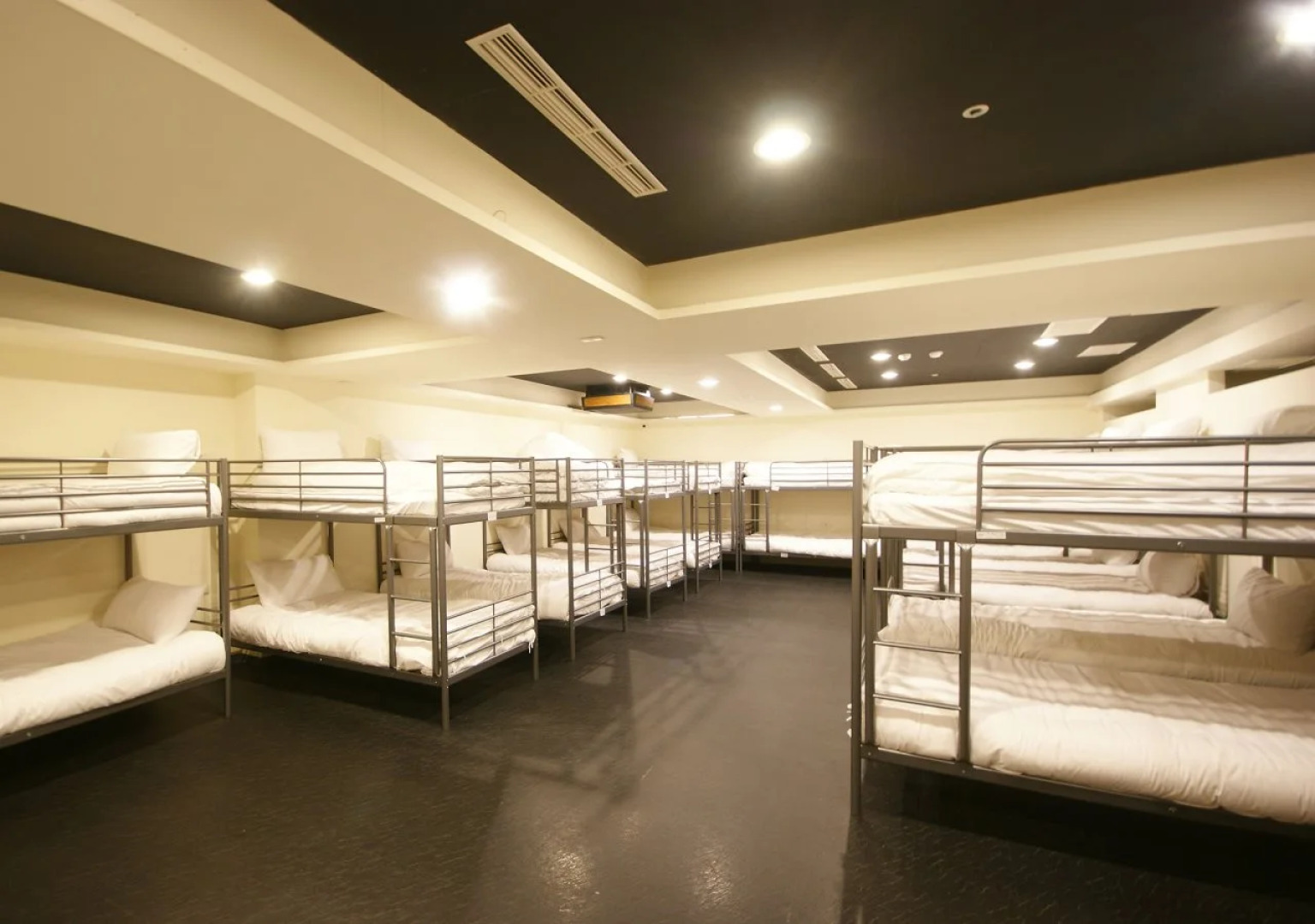 Single inn kaohsiung Lisen Hostel