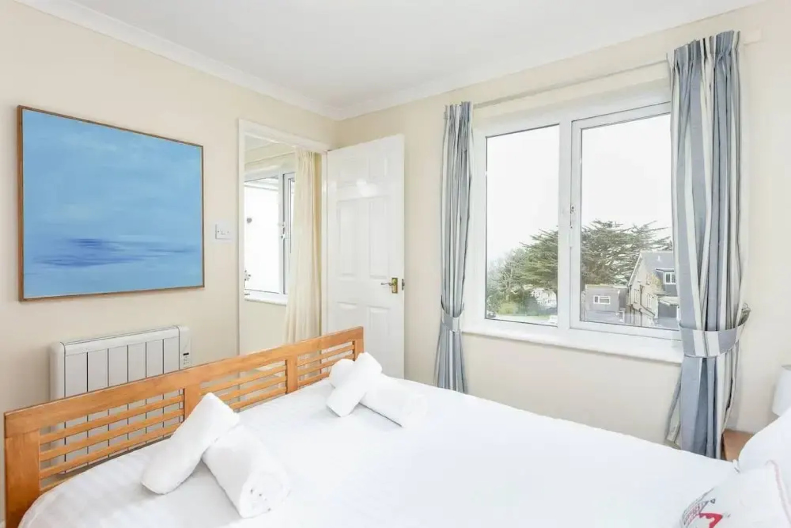 Surf Break 2BD St Ives Apartment W/ Sea Views+spa Experience