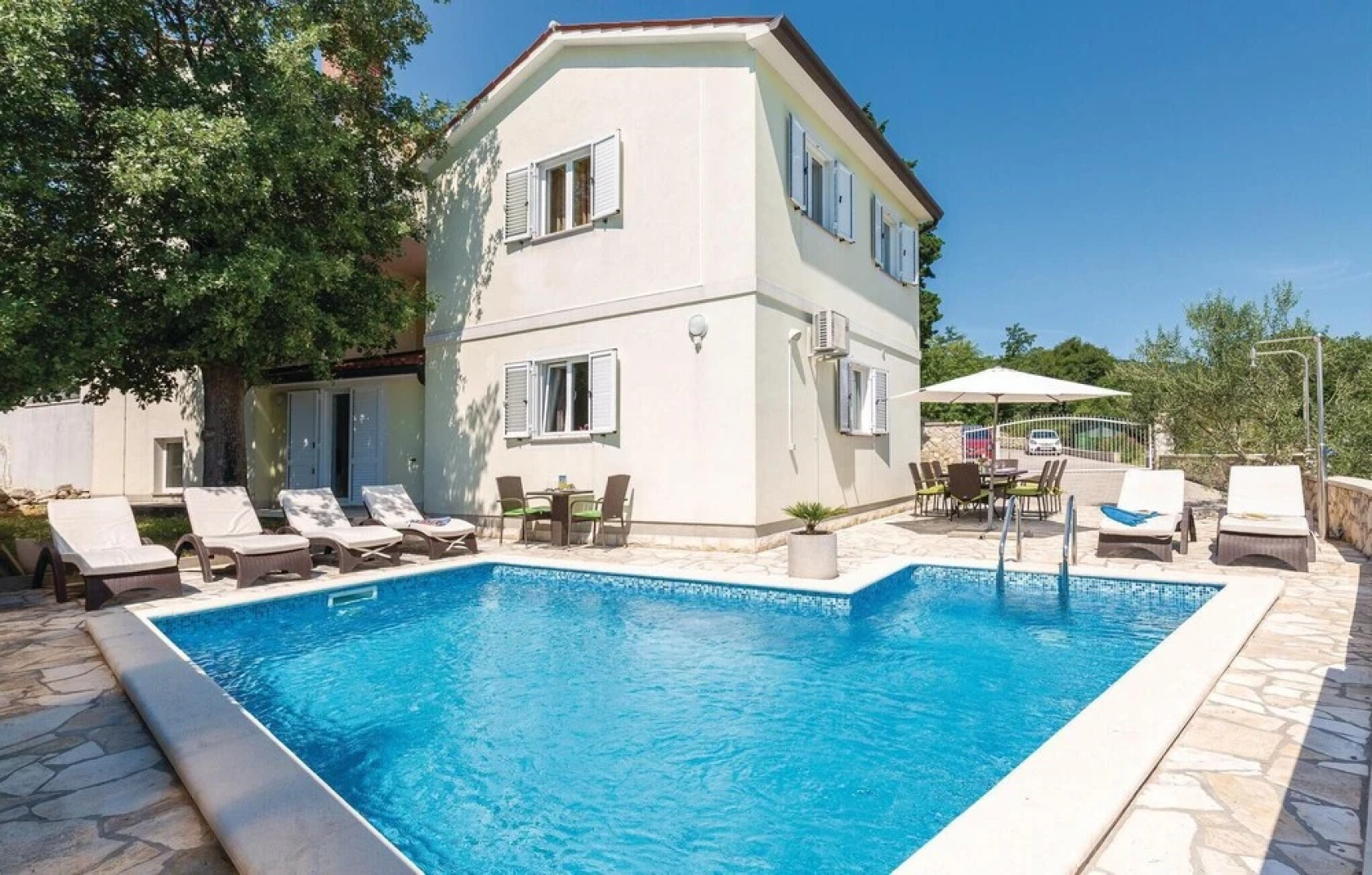 Awesome Home in Drenje With Wifi and 4 Bedrooms